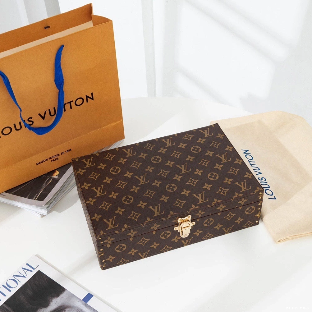 LV BOX CUSTOM ACCESSORIES 0809